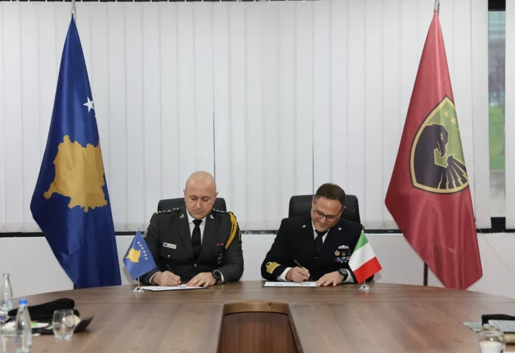 Ministria e mbrojtjes së Kosovës dhe ajo e Italisë nënshkruajnë planin bilateral të bashkëpunimit