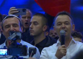 Albin Kurti shkon në Mitrovicën e Jugut për fitoren e Faton Pecit