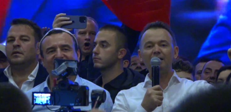 Albin Kurti shkon në Mitrovicën e Jugut për fitoren e Faton Pecit