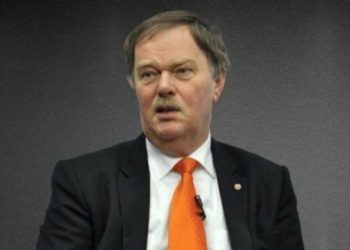 Bosch kritikon mbajtjen e seancës ndaj Thaçit më 28 nëntor