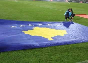Mediat serbe “detyrohen” ta publikojnë flamurin e Kosovës