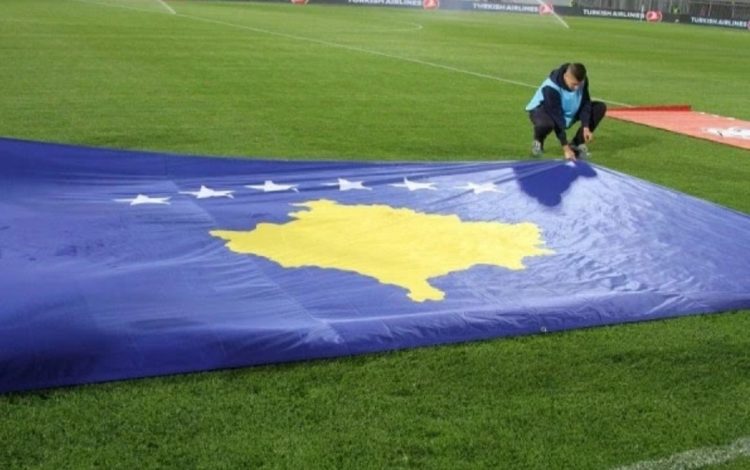 Mediat serbe “detyrohen” ta publikojnë flamurin e Kosovës