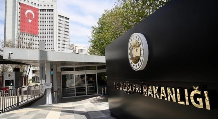 Türkiye uron Shqipërinë për Ditën e Flamurit, e quan vend aleat dhe partner strategjik