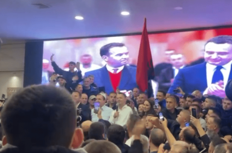 Peci pritet me përqafime e tupana pas fitores në Mitrovicë