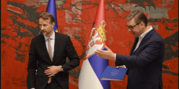 Vuçiqit nuk i pëlqen që po i kërkohet t’i mbajë përgjegjës su*lmuesit e Banjskës, përplaset me shefin e BE-së