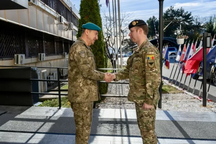 Ulutas takon komandantin e ushtrisë moldave, diskutojnë për sigurinë në Kosovë