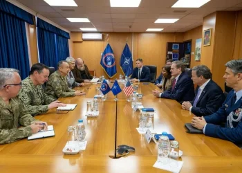 Komandanti i KFOR-it takon delegacionin e Kongresit të SHBA-së