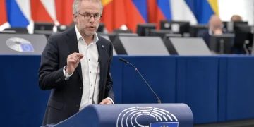 Eurodeputeti holandez: Kosovës duhet t’i përpunohet kërkesa për anëtarësim në BE