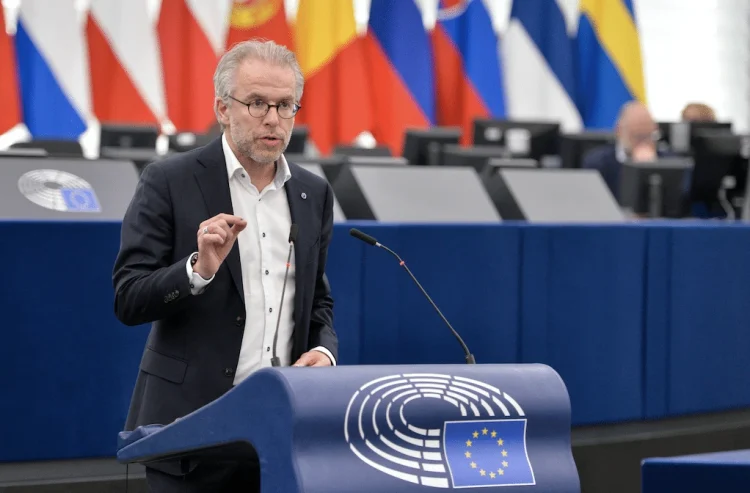 Eurodeputeti holandez: Kosovës duhet t’i përpunohet kërkesa për anëtarësim në BE