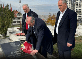 Në përvjetorin e themelimit të UÇK-së, tre nga bashkëthemeluesit e UÇK-së bëjnë deklaratë të përbashkët