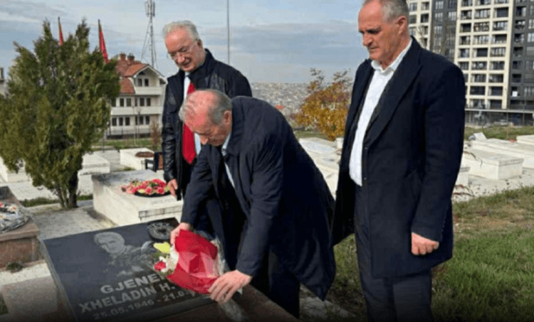 Në përvjetorin e themelimit të UÇK-së, tre nga bashkëthemeluesit e UÇK-së bëjnë deklaratë të përbashkët