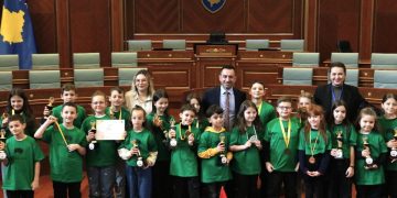 Basha mirëpriti 21 nxënësit të cilët përfaqësuan Kosovën në 15th Brainobrain International Competition në Dubai