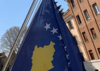 Ambasada e Kosovës në Paris do t’i ndërpres shërbimet konsullore për mbi 2 javë, del me njoftim