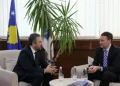 Zgjedhjet e 28 dhjetorit, zyrtari i DASh-it po qëndron në Kosovë, shkon për vizitë në KQZ