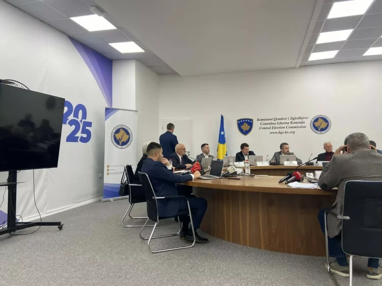 Anëtari boshnjak në KQZ, largohet nga mbledhja: Kandidimi i motrës së Donika Kadajt me koalicionin Vakat, uzurpon vendet e boshnjakëve