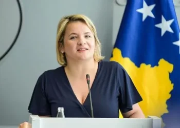 Zv.ministrja Gashi: Respektojmë qëndrimet e ambasadave, por vendimet për Listën Serbe i marrim vet
