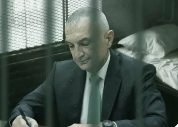 “Meta në izolim ekstrem”, Xhixho: Regjimi i Ramës më keq se i Putinit: Nuk i lejohet komunikimi me mediat