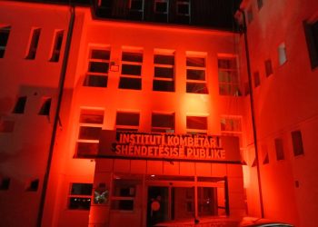 Dita Botërore e HIV/AIDS, ndërtesa e IKSHP-së ndriçohet me dritë të kuqe