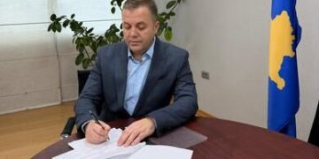 Ministri Sallahu nënshkruan Projektkodin e etikës për Ekspertët Gjyqësorë