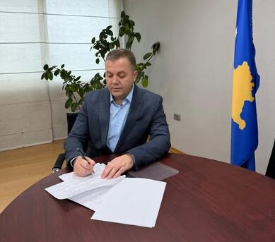 Ministri Sallahu nënshkruan Projektkodin e etikës për Ekspertët Gjyqësorë