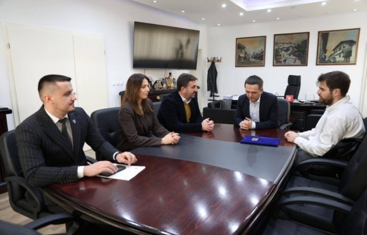 IKKL viziton Tetovën dhe Shkupin, te0më dorëzimi i materialeve arkivore