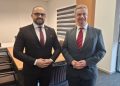 Ambasadori britanik takon kryetarët e Mitrovicës së Veriut dhe Zveçanit