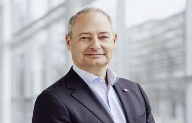 Eurodeputeti austriak: Koha për një qeveri të qëndrueshme