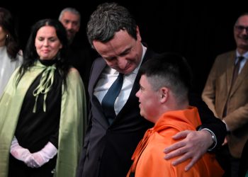 Shënohet Dita Ndërkombëtare e Personave me Aftësi të Kufizuara me shfaqjen “Kulturë pa barriera”, merr pjesë Kurti