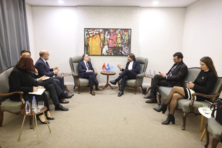 Rama takon Begajn, flasin pët thellimin e bashkëpunimit Prishtinë-Tiranë