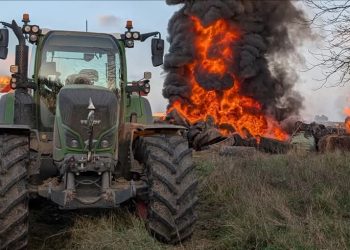 Fermerët francezë në protesta, bllokojnë unazën rrugore të qytetit Arras