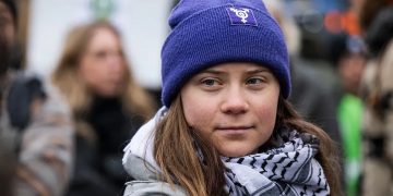 Aktivistja Greta Thunberg arrestohet në protestën pro-palestineze në Londër