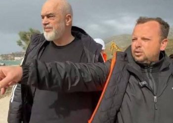 Jep dorëheqje nënkryetari i bashkisë së Vlorës