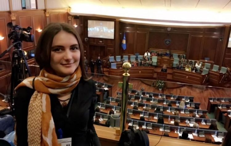 Dita kur u votuan nenet për ushtrinë e Kosovës – një moment që e përjetova nga afër