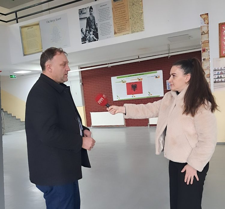 Zgjedhjet parlamentare: Kosova Post raporton nga qendra më e madhe e votimit në Kosovë