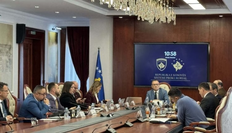 Propozohet shkarkimi i kryesuesit dhe kërkohet që Agron Qalaj ta lëshojë mbledhjen e KPK-së