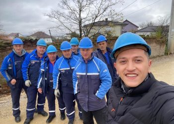 Ekipet e Mirëmbajtjes së KEDS-it po kryejnë punime në Pestovë të Vushtrrisë