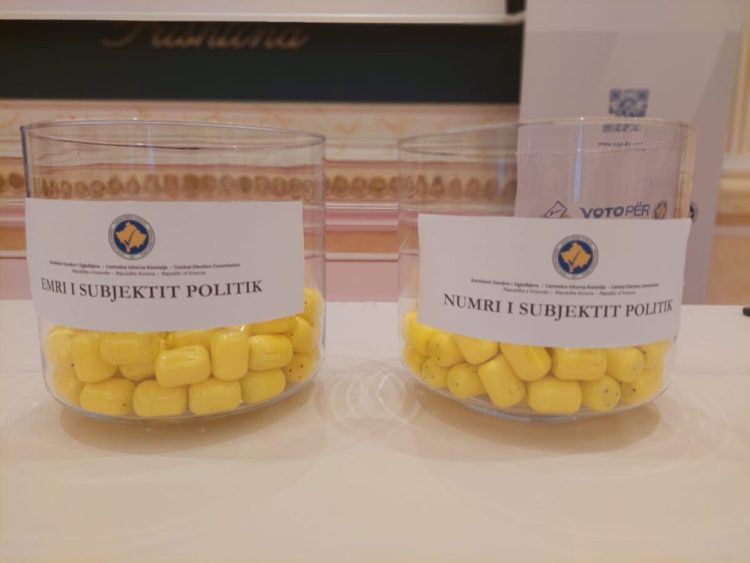 Sot përcaktohen numrat e partive për zgjedhjet e 28 dhjetorit