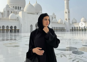 Shpërfaqja brilante e Islamit në zemër e vetëdije nga e bija e Niko Peleshit