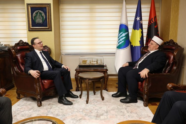 Naim Tërnava takon ambasadorin turk, Tunc Angili