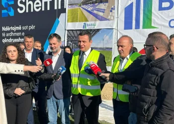 “Unë jam kryeministër i Kosovës” – Kurti për reagimin e ambasadës amerikane mbi Listën Serbe