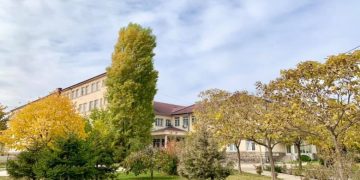 Zhvendosja e largpërçuesit funksionalizon objektin e ri të Bujqësisë