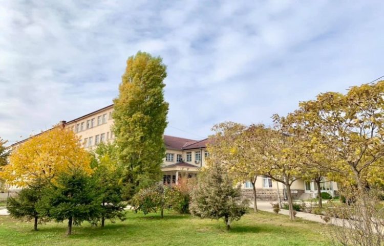 Zhvendosja e largpërçuesit funksionalizon objektin e ri të Bujqësisë