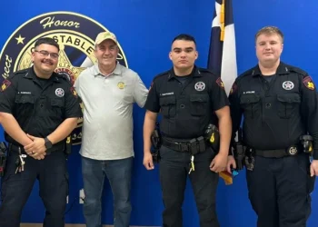 Policët amerikanë falënderojnë shqiptarin për befasinë që u bëri