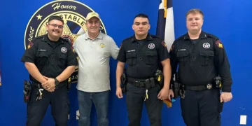 Policët amerikanë falënderojnë shqiptarin për befasinë që u bëri