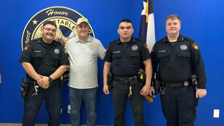 Policët amerikanë falënderojnë shqiptarin për befasinë që u bëri