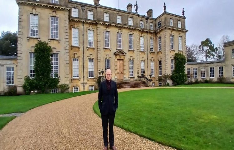 Emisari francez merr pjesë konferencën për dialogun Kosovë-Serbi