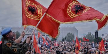 Shkup, protestë paqësore për ish-krerët e UÇK-së që po gjykohen në Hagë