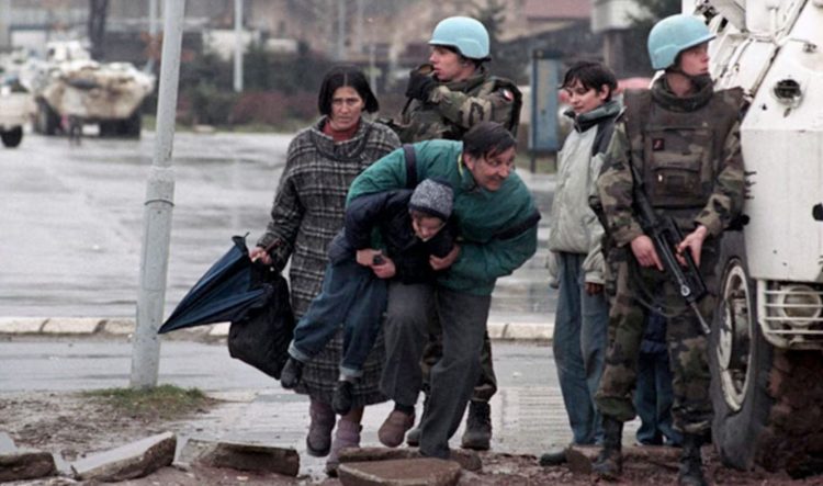 “Turistët snajperistë”, kush ishin të huajt në rrethimin e Sarajevës?