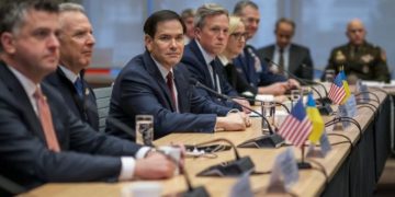 Emisari amerikan për Ukrainën nis rund të ri diplomatik në Evropë