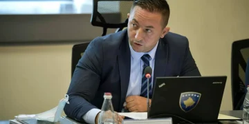 Mehaj përkujton Mujë Krasniqin dhe 41 dëshmorët e UÇK-së: Bashkimi është amaneti i tyre